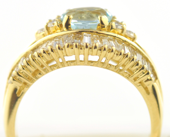18K Yellow Gold Aquamarine Ring