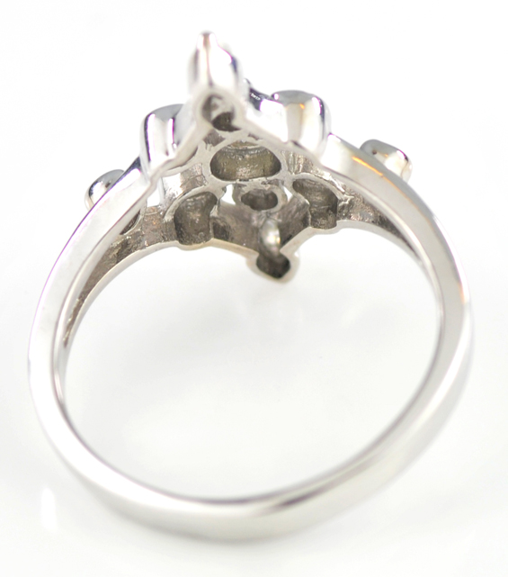 14K White Gold Diamond Ring