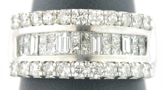 14K White Gold Diamond Band