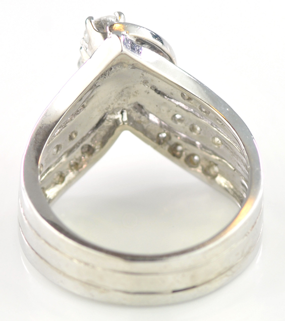 14K White Gold Diamond Ring