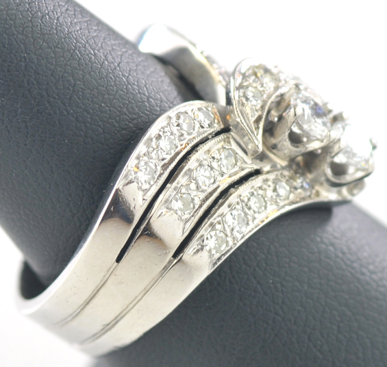 14K White Gold Diamond Ring