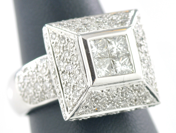 14K White Gold Diamond Ring