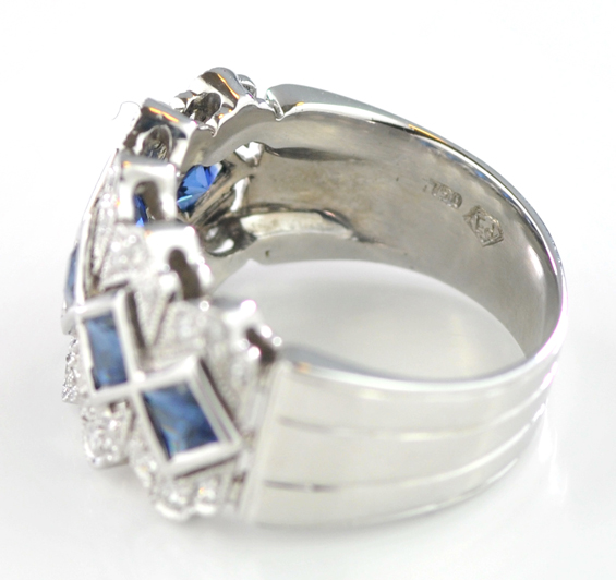 18K White Gold Sapphire Band
