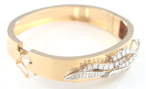 14K Yellow Gold Diamond Bangle 
