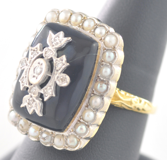 18K Yellow Gold Black Onyx Ring