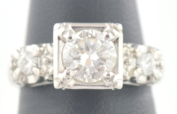 14K White Gold Diamond Ring