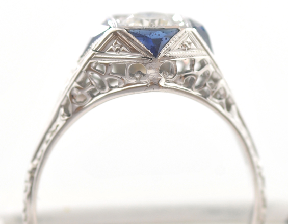 18K White Gold Sapphire and Diamond Ring