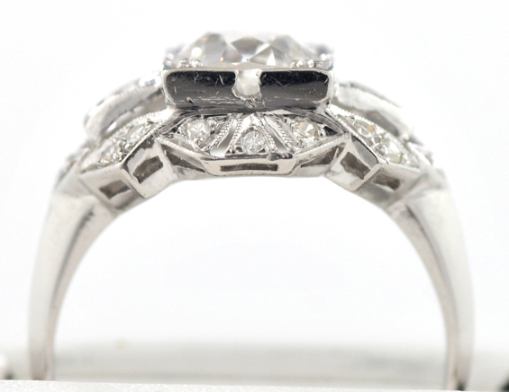 18K White Gold Diamond Ring
