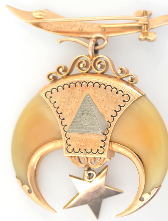 14K Moolah Pin