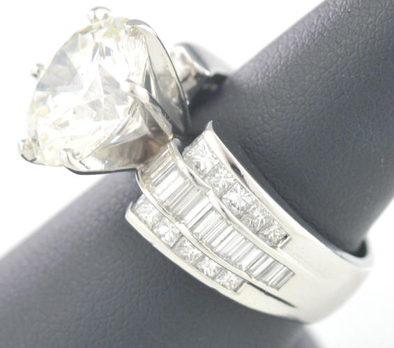 8.03 Carat Round Brilliant Diamond, GIA, in a Platinum Diamond Ring