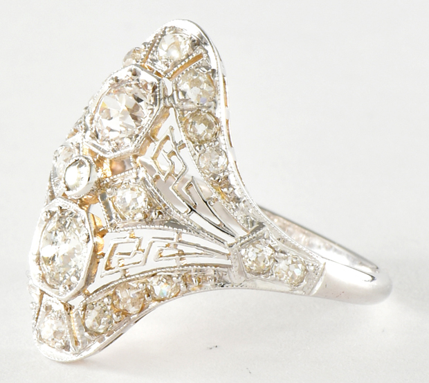 18K White Gold Vintage Diamond Ring