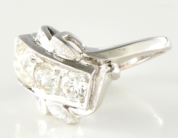 14K White Gold Vintage Diamond Ring 