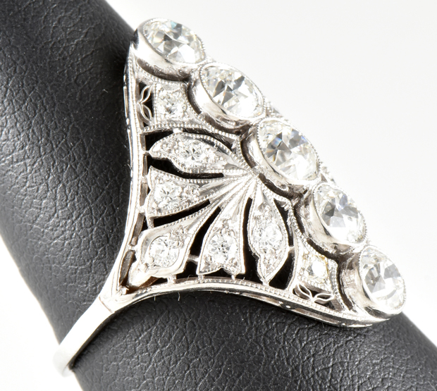 14K White Gold Vintage Diamond Ring