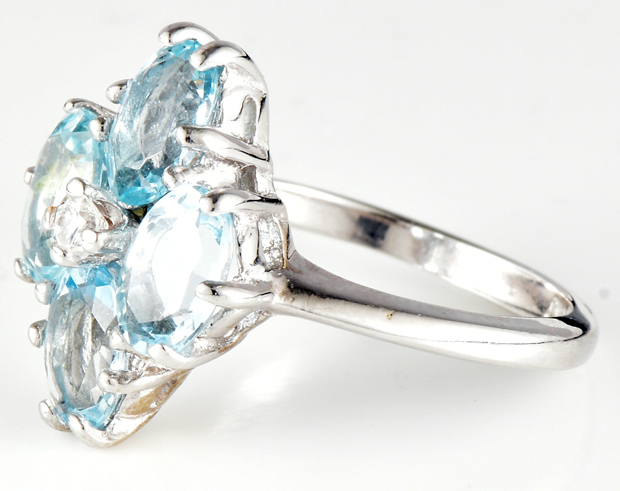14K White Gold Aquamarine Ring