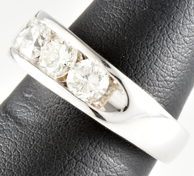 14K White Gold Diamond Band