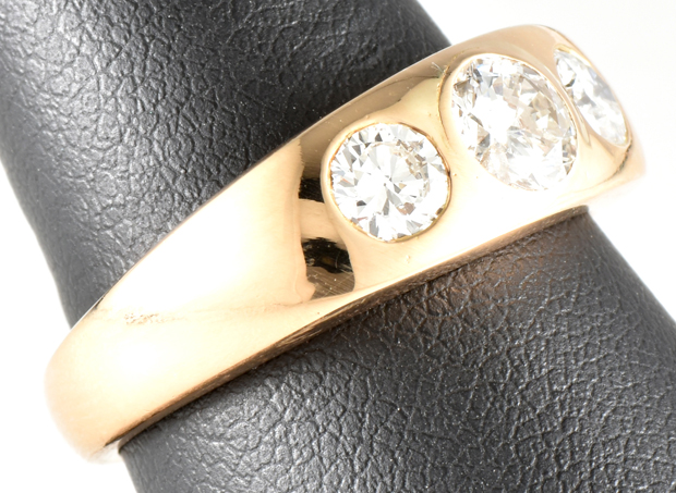14K Yellow Gold Diamond Band