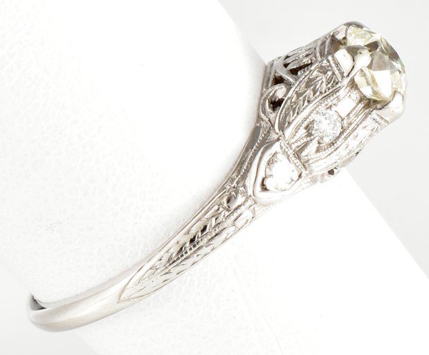  Platinum Diamond Ring