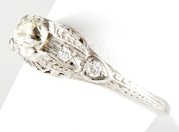  Platinum Diamond Ring