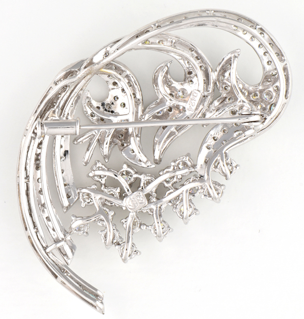 18K White Gold Diamond Pin