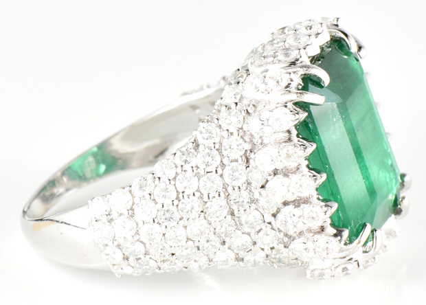 18K White Gold Zambian Emerald Ring 