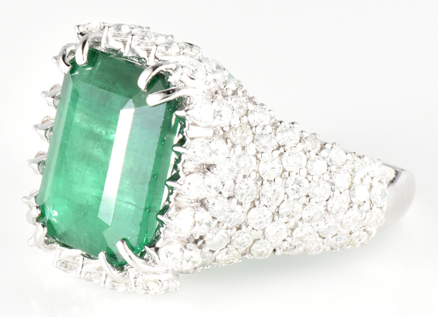 18K White Gold Zambian Emerald Ring 