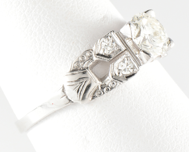 14K White Gold Diamond Ring