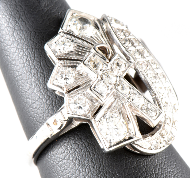 14K White Gold Diamond Ring