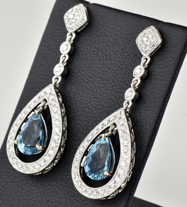 18K White Gold Blue Topaz Earrings