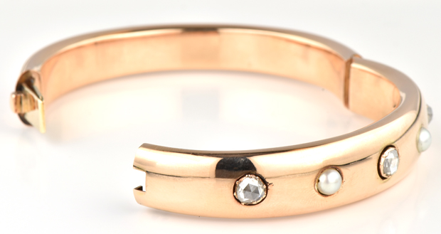 14K Yellow Gold Bangle 
