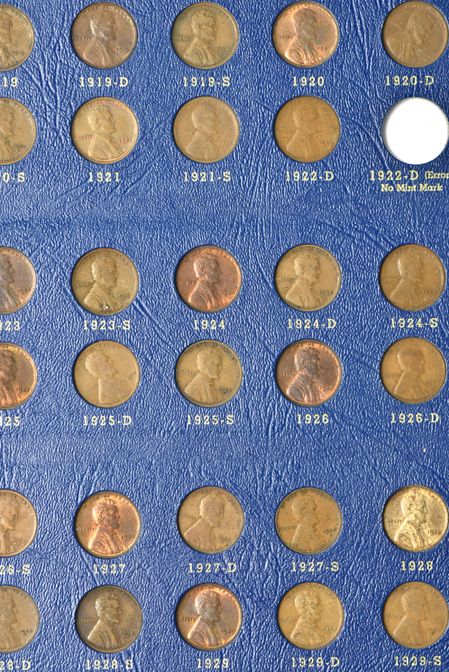 Partial collections of Lincoln cents including a 1909-S VDB and other semi-keys