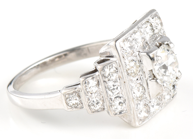 18K White Gold Diamond Ring