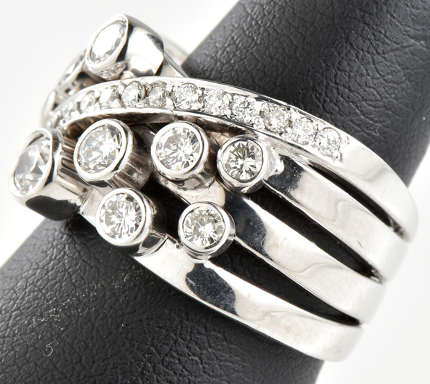 14K White Gold Diamond Ring