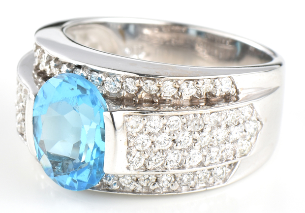 18K White Gold Blue Topaz Ring