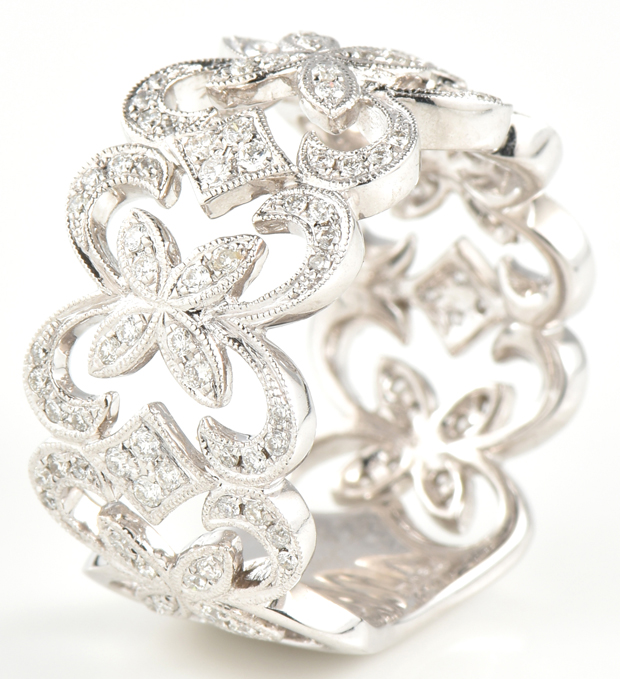 18K White Gold Band 