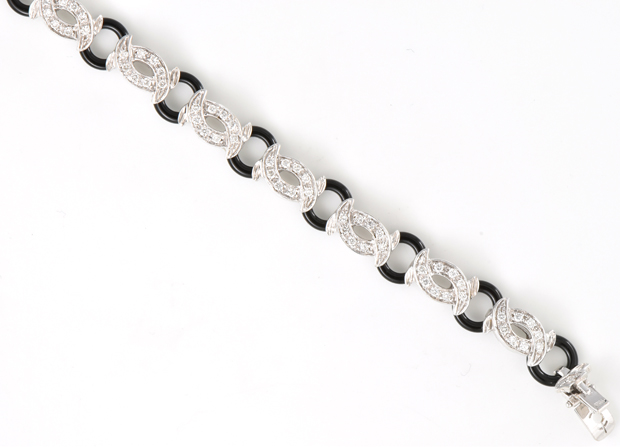 18K White Gold Diamond and Black Onyx Bracelet 