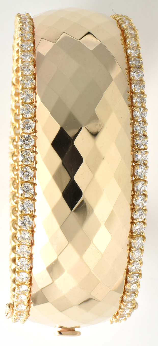 14K Yellow Gold Diamond Bangle 