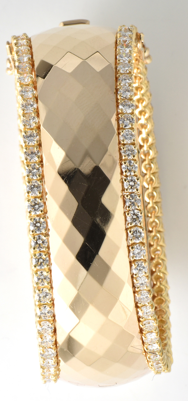 14K Yellow Gold Diamond Bangle 