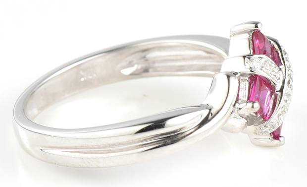 18K White Gold Ruby Ring