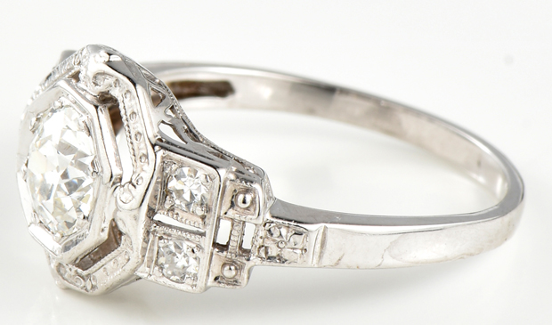 18K White Gold Diamond Ring