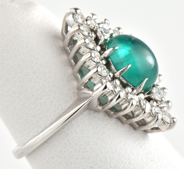 14K White Gold Cabochon Emerald Ring