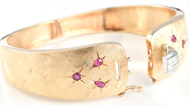14K Yellow Gold Bangle 