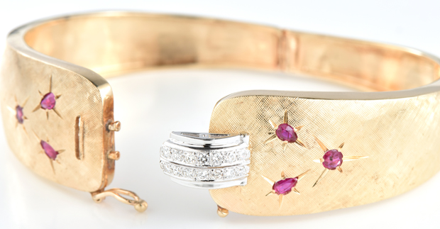14K Yellow Gold Bangle 
