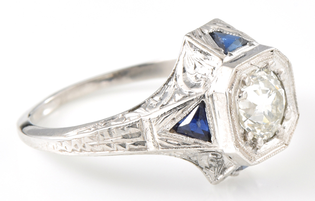 18K White Gold Diamond Ring