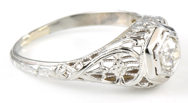 18K White Gold Diamond Ring