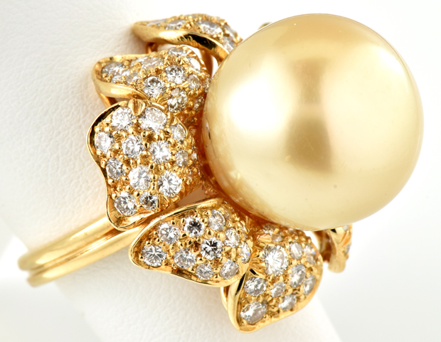18K Yellow Gold Diamond and Pearl Ring
