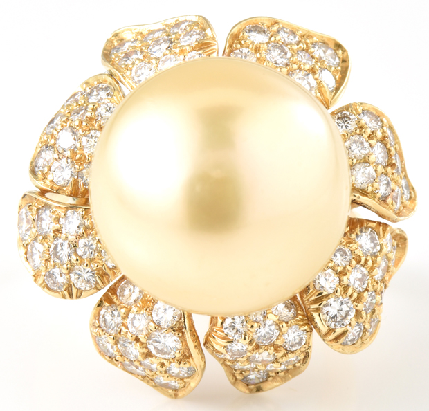18K Yellow Gold Diamond and Pearl Ring