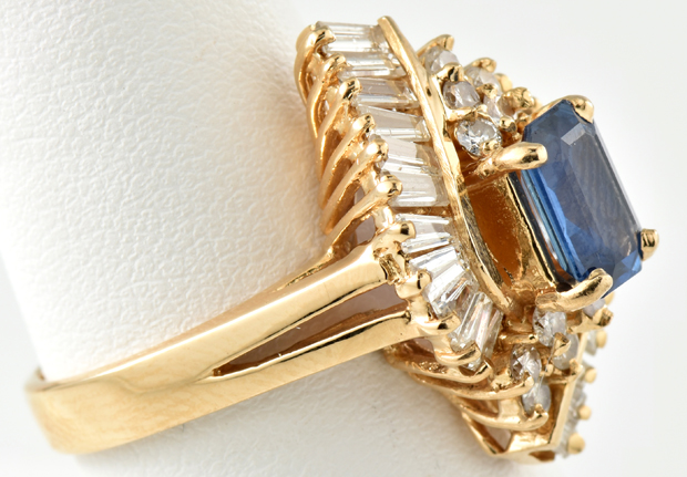 18K Yellow Gold Sapphire and Diamond Ring