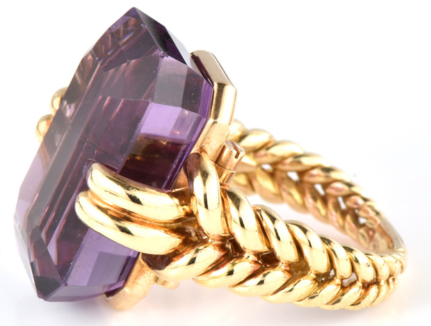 18K Yellow Gold Amethyst Ring