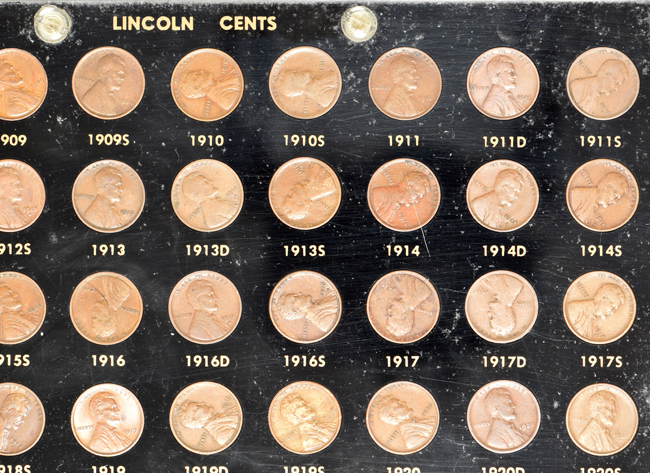 Collection of eighty-nine different Linoln Wheat cents, 1909 VDB through 1940-S (no 1909-S VDB or 24-D), in a Capital Plastic holder