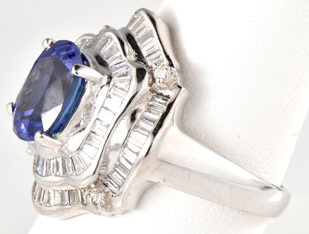 18K White Gold Ring with a 2.89 Carat Tanzanite, GIA #2205083251